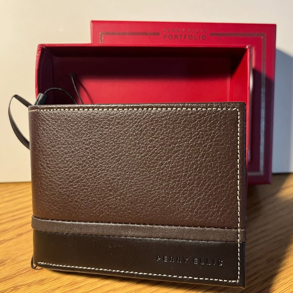 Perry Ellis Portfolio Leather Wallet